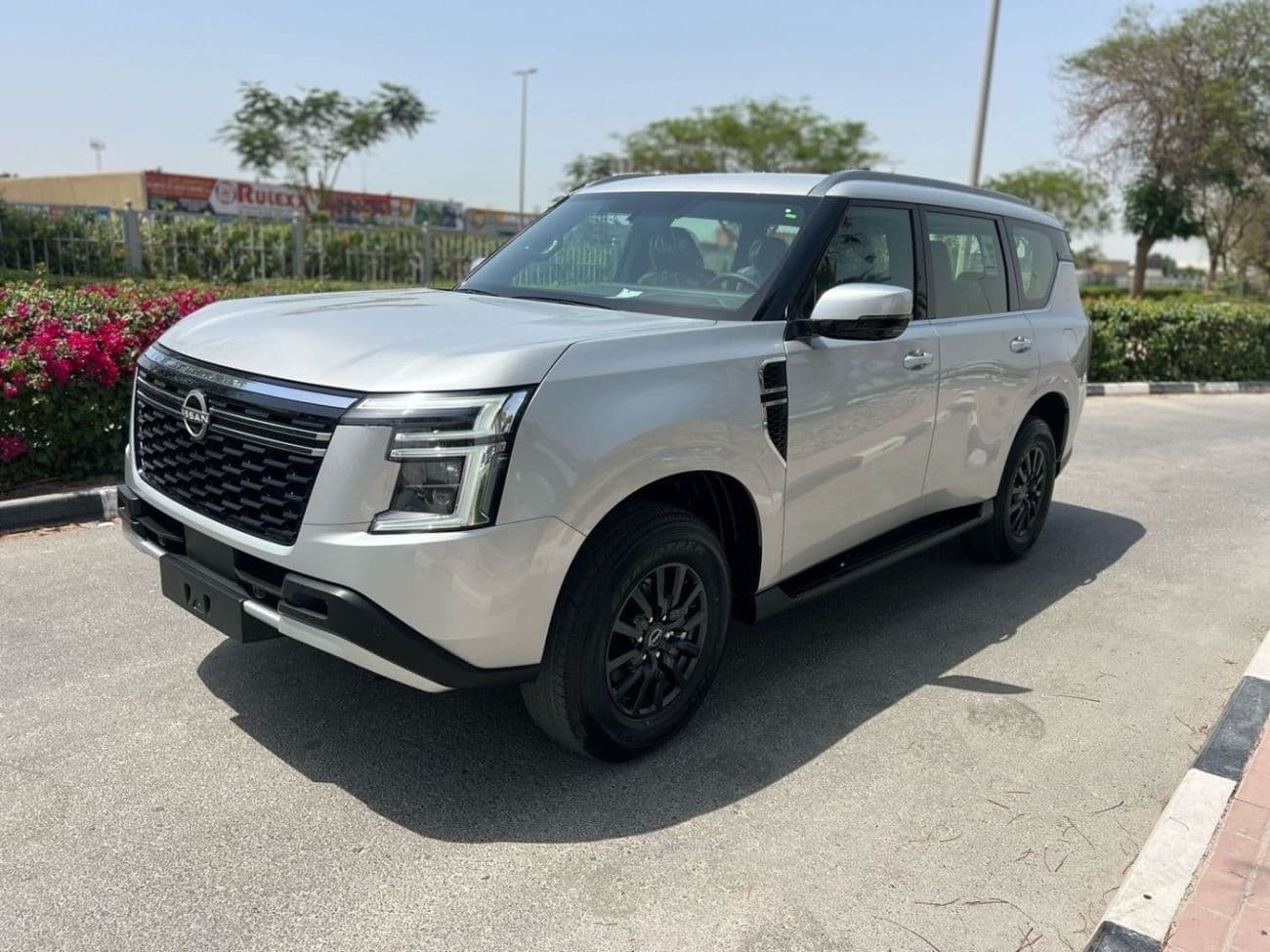 2026 Nissan Patrol SE T2 thumbnail 2