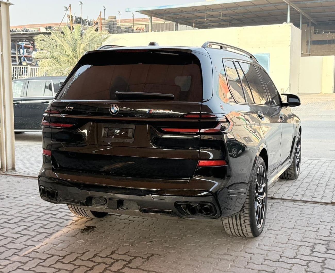 2025 BMW X7 M60i XDRIVE thumbnail 7