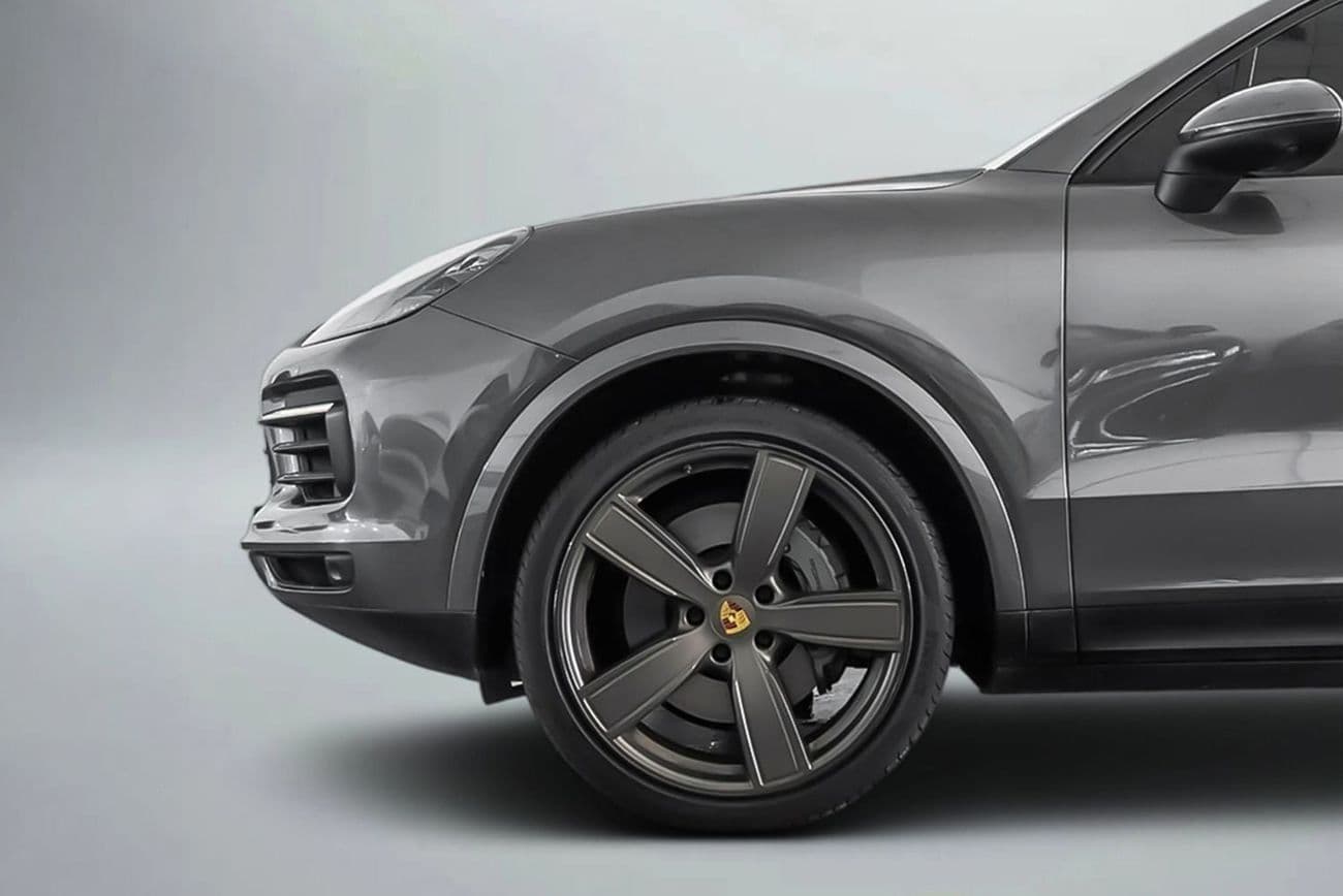 2021 Porsche Cayenne S thumbnail 6