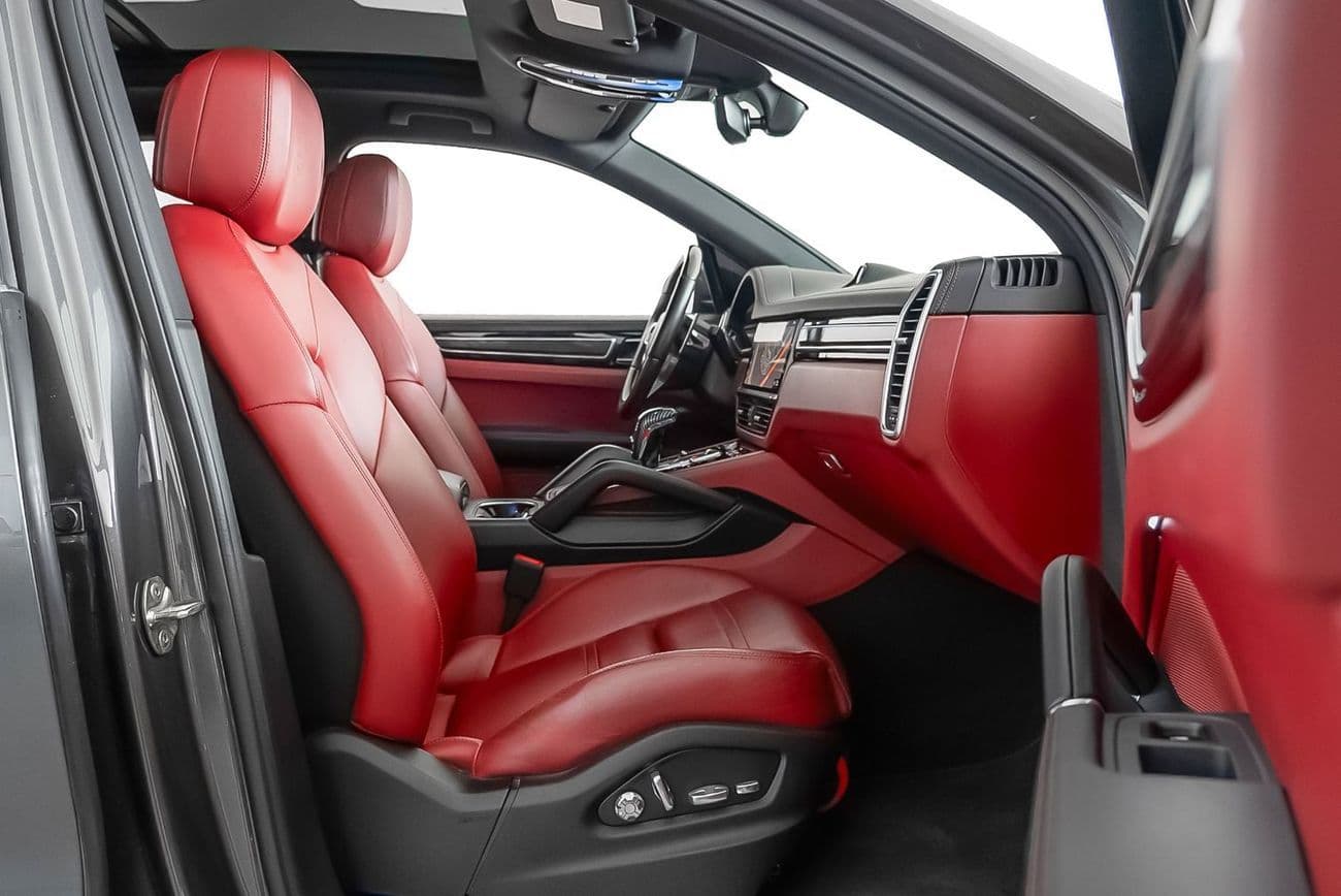2021 Porsche Cayenne S thumbnail 8