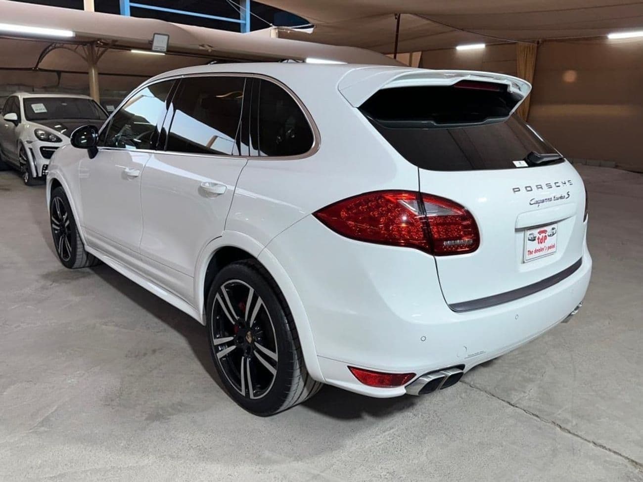 2014 Porsche Cayenne TURBO S thumbnail 4