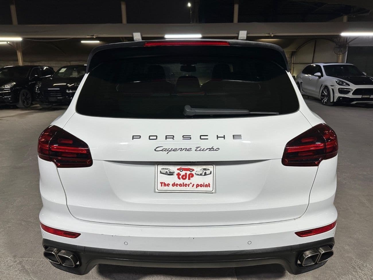 2016 Porsche Cayenne TURBO thumbnail 5