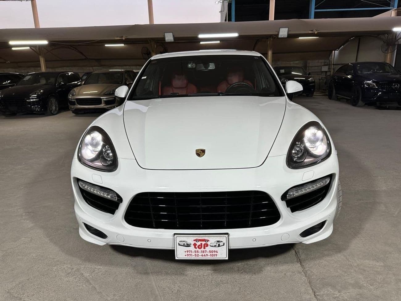 2014 Porsche Cayenne TURBO S thumbnail 8