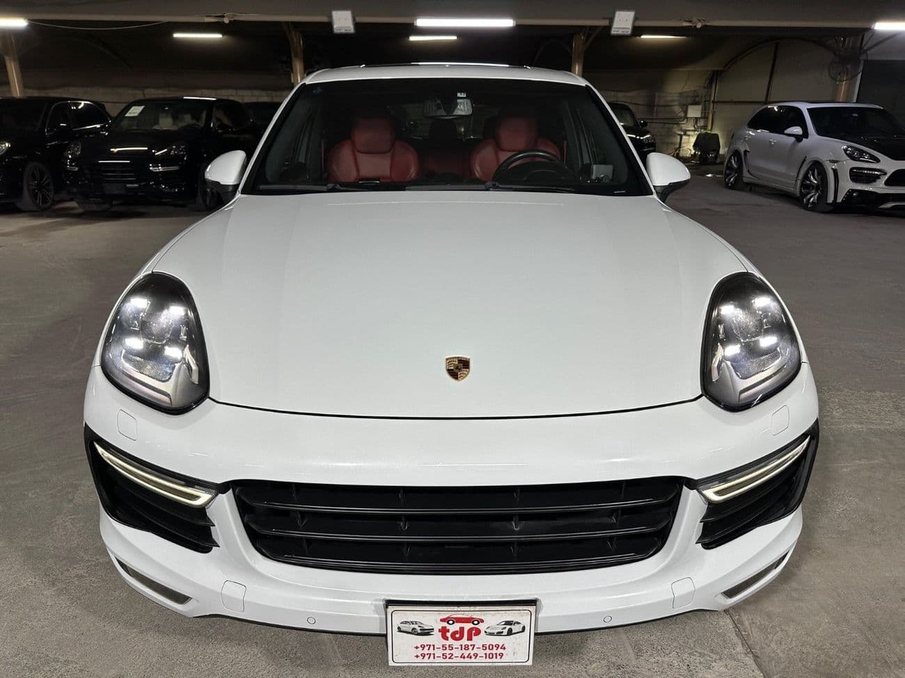 2016 Porsche Cayenne TURBO thumbnail 8