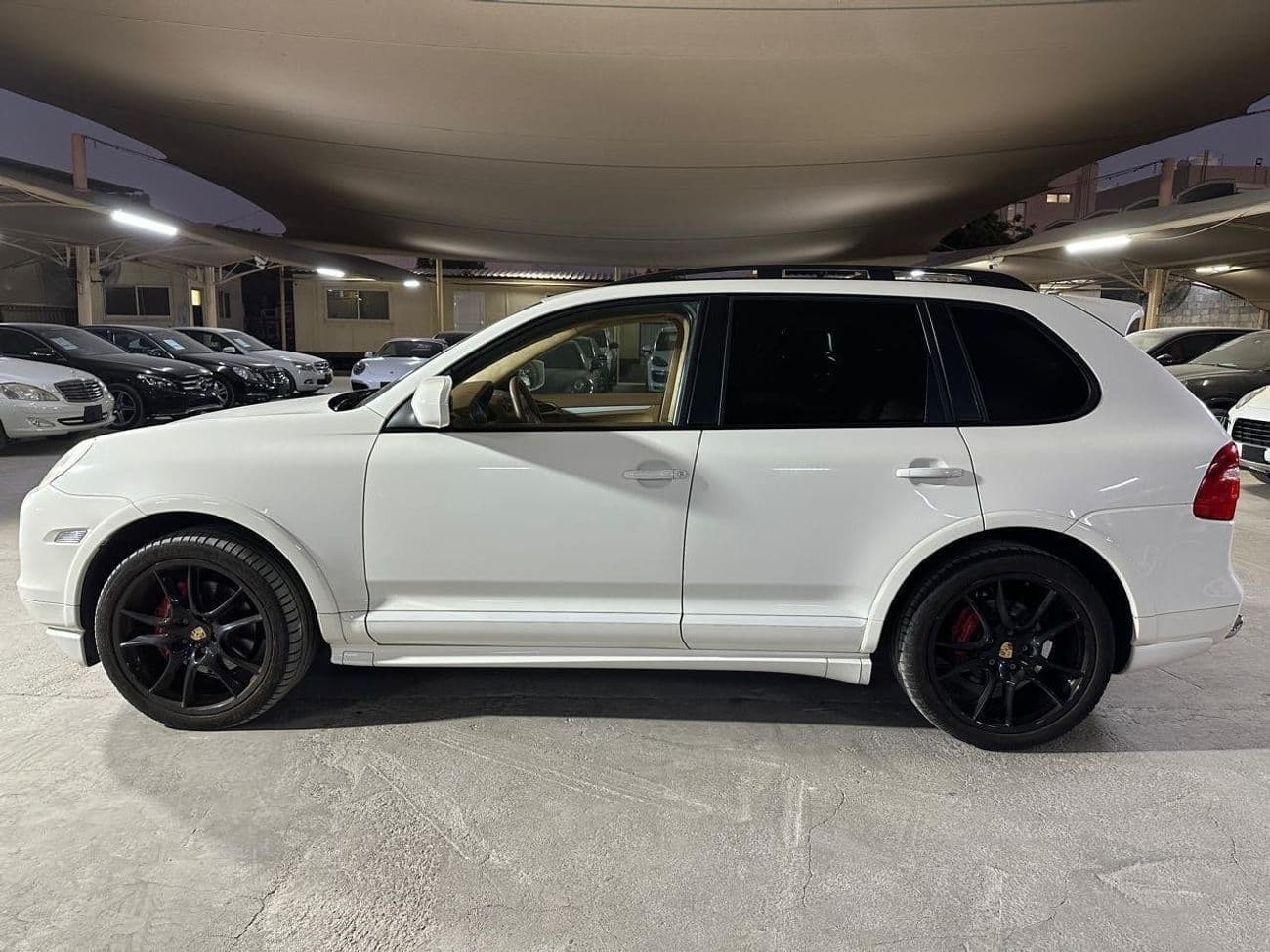 2008 Porsche Cayenne GTS thumbnail 3
