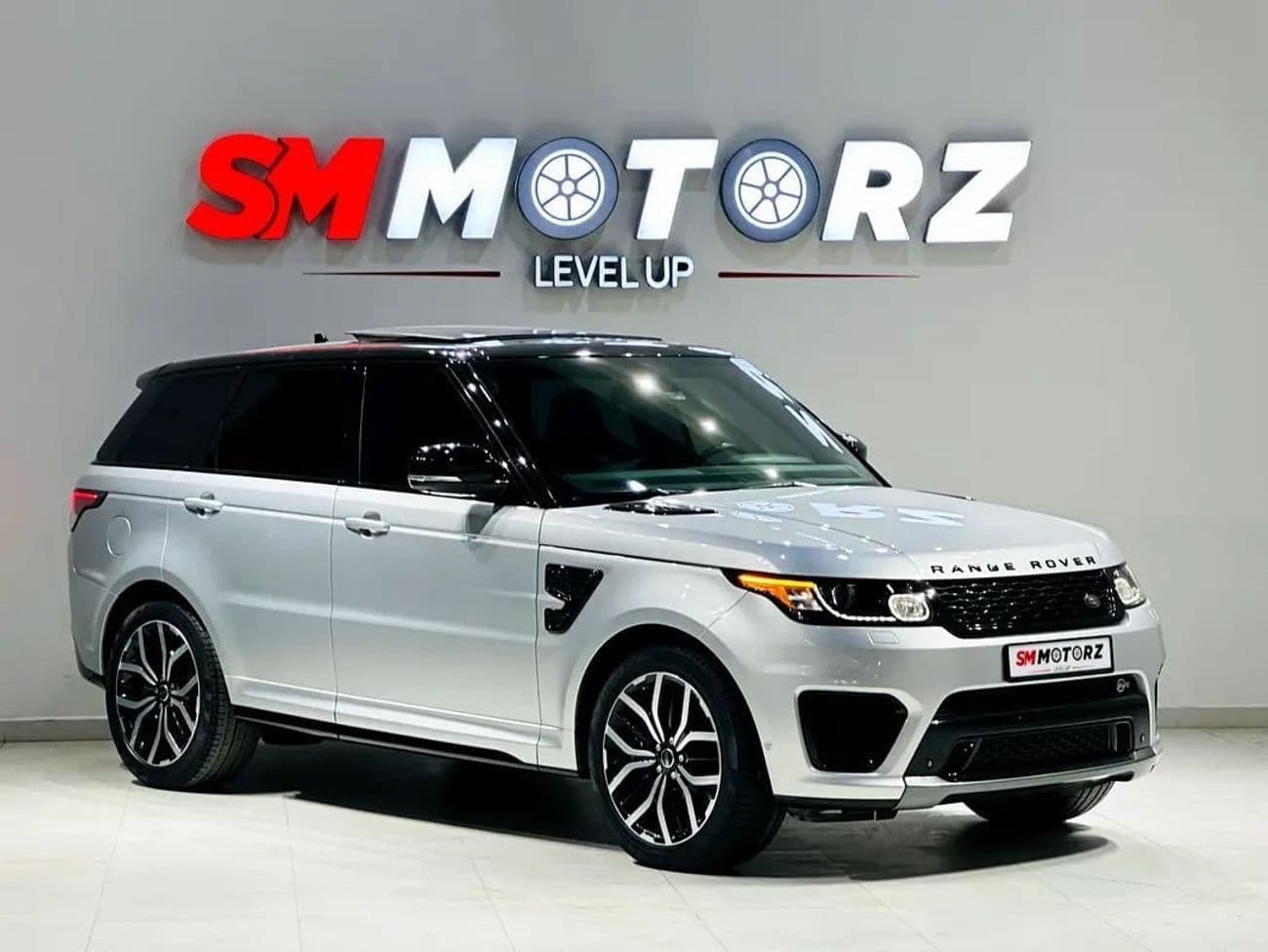 2016 Land Rover Range Rover Sport SVR thumbnail 2