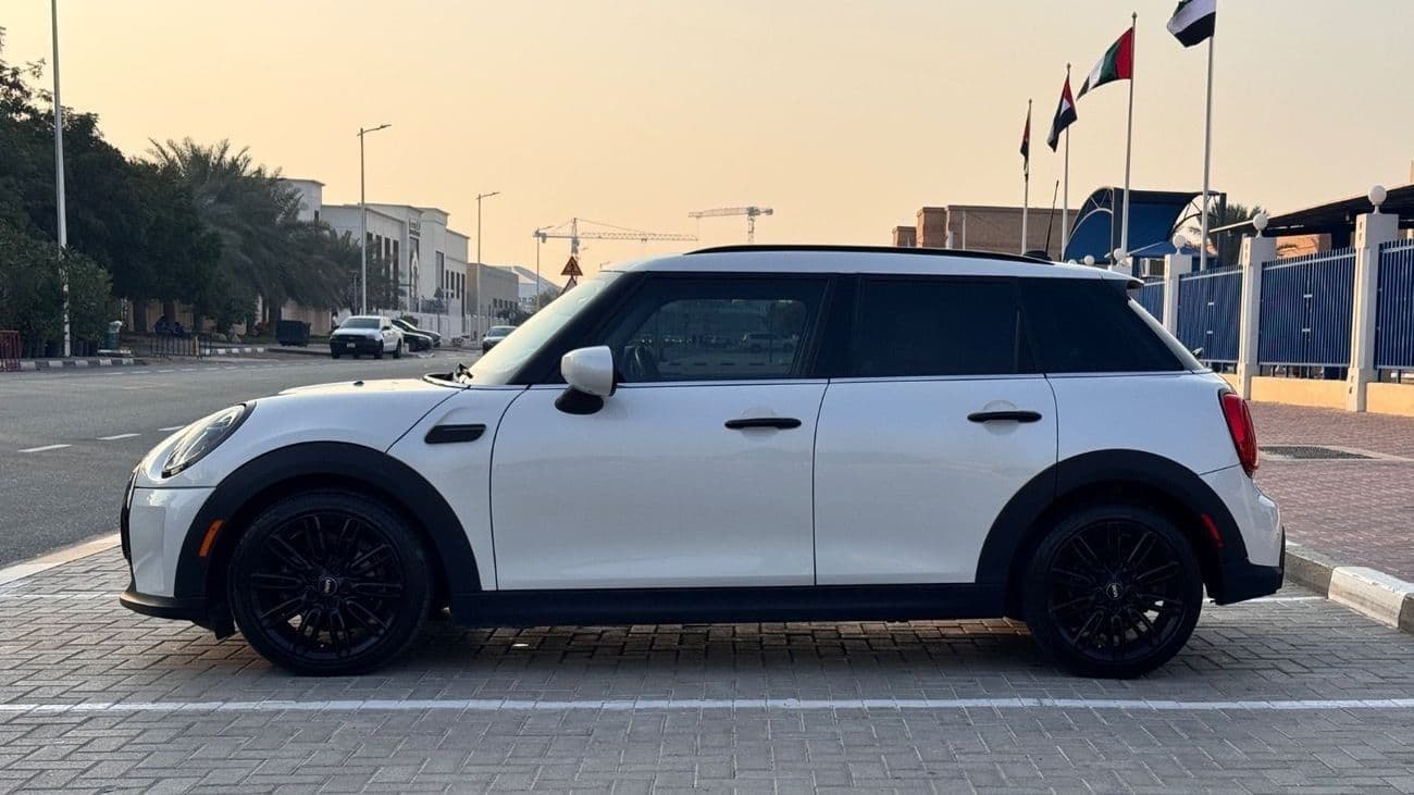 2024 Mini Cooper STANDARD thumbnail 3