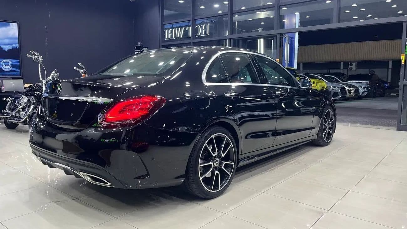 2019 Mercedes Benz C200 AMG thumbnail 8