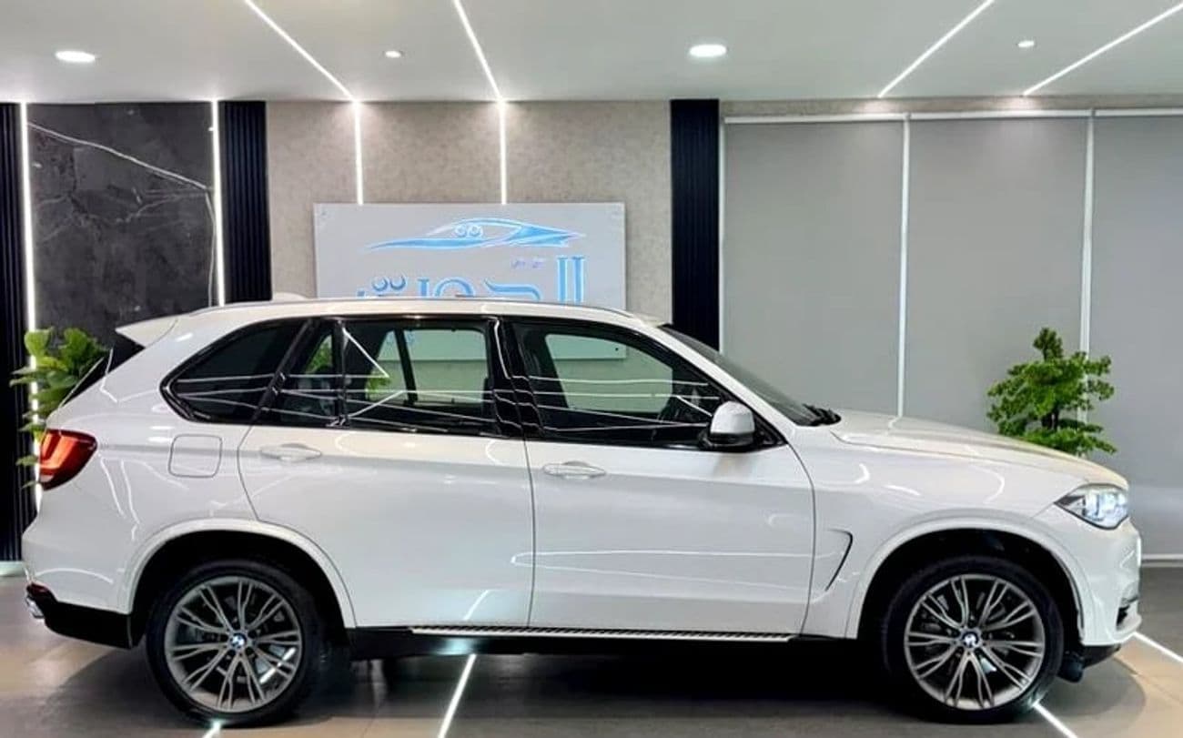 2016 BMW X5 50i thumbnail 6