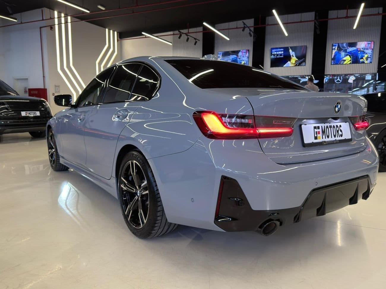 2024 BMW 320i thumbnail 6