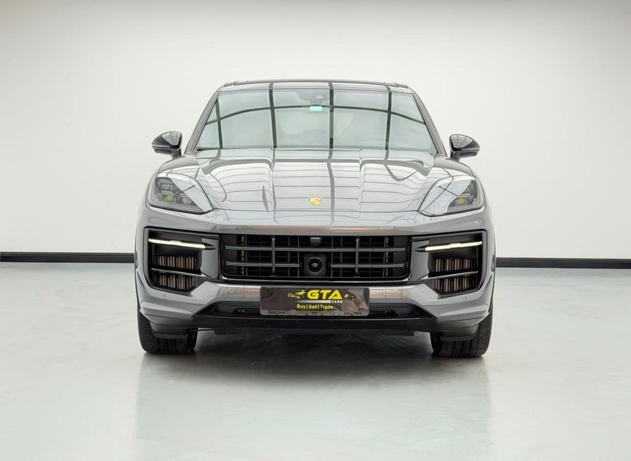 2025 Porsche Cayenne GTS thumbnail 2