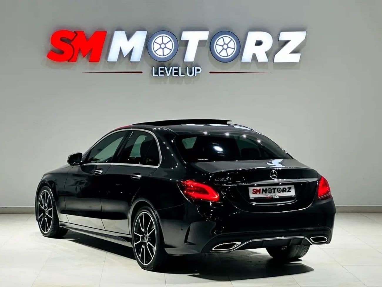2021 Mercedes Benz C200 AMG thumbnail 5