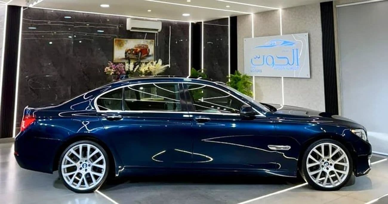 2015 BMW 730Li EXCLUSIVE thumbnail 7