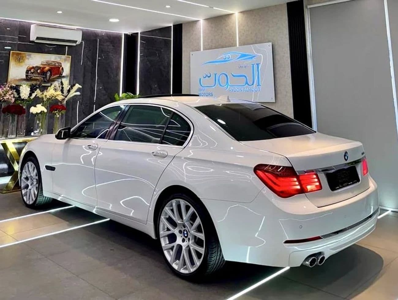 2014 BMW 730Li EXCLUSIVE thumbnail 2
