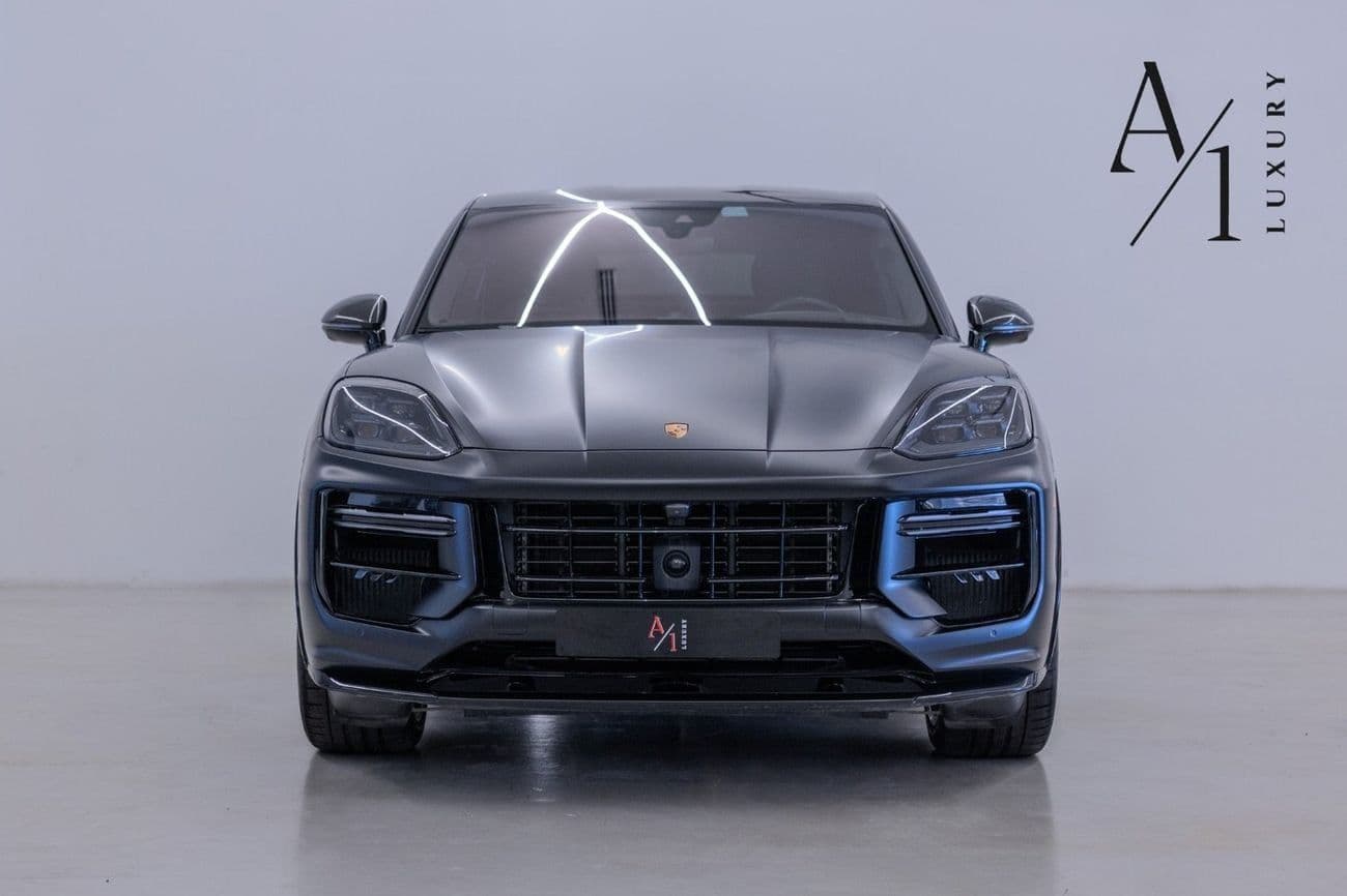 2024 Porsche Cayenne TURBO GT thumbnail 2