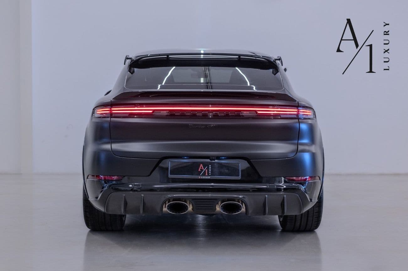 2024 Porsche Cayenne TURBO GT thumbnail 4