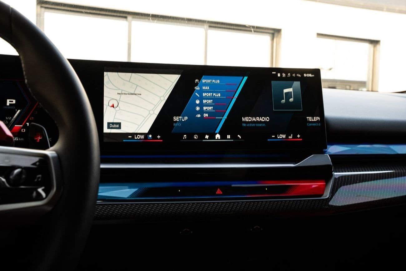 2025 BMW M5 MASTERCLASS thumbnail 8