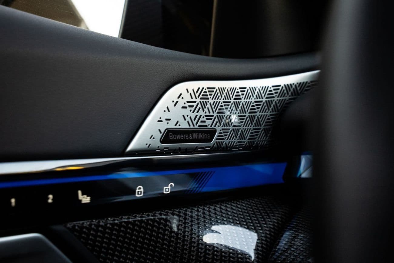 2025 BMW M5 MASTERCLASS thumbnail 5