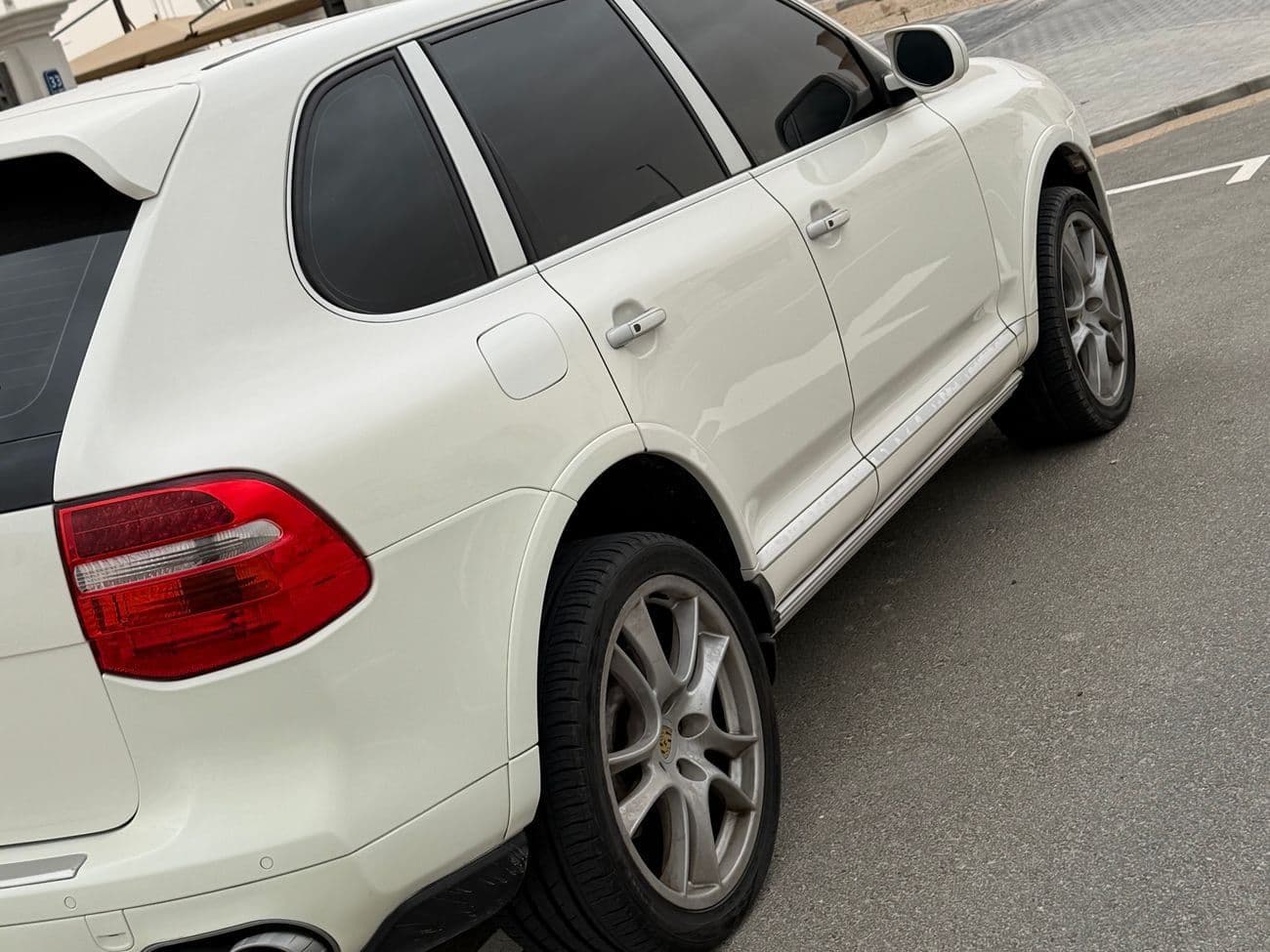 2009 Porsche Cayenne STANDARD thumbnail 7