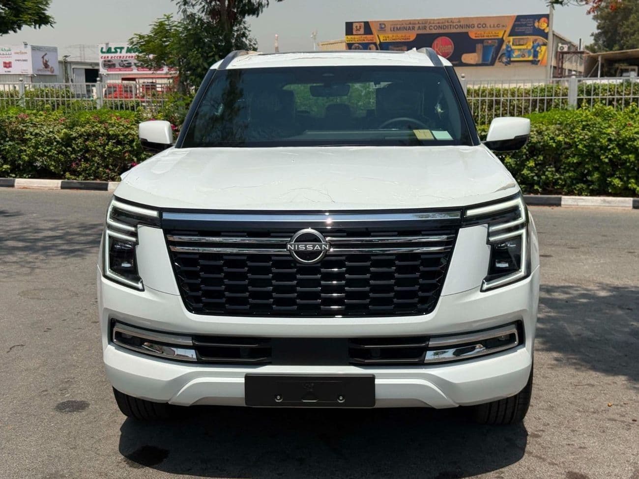 2026 Nissan Patrol LE PLATINUM CITY thumbnail 2