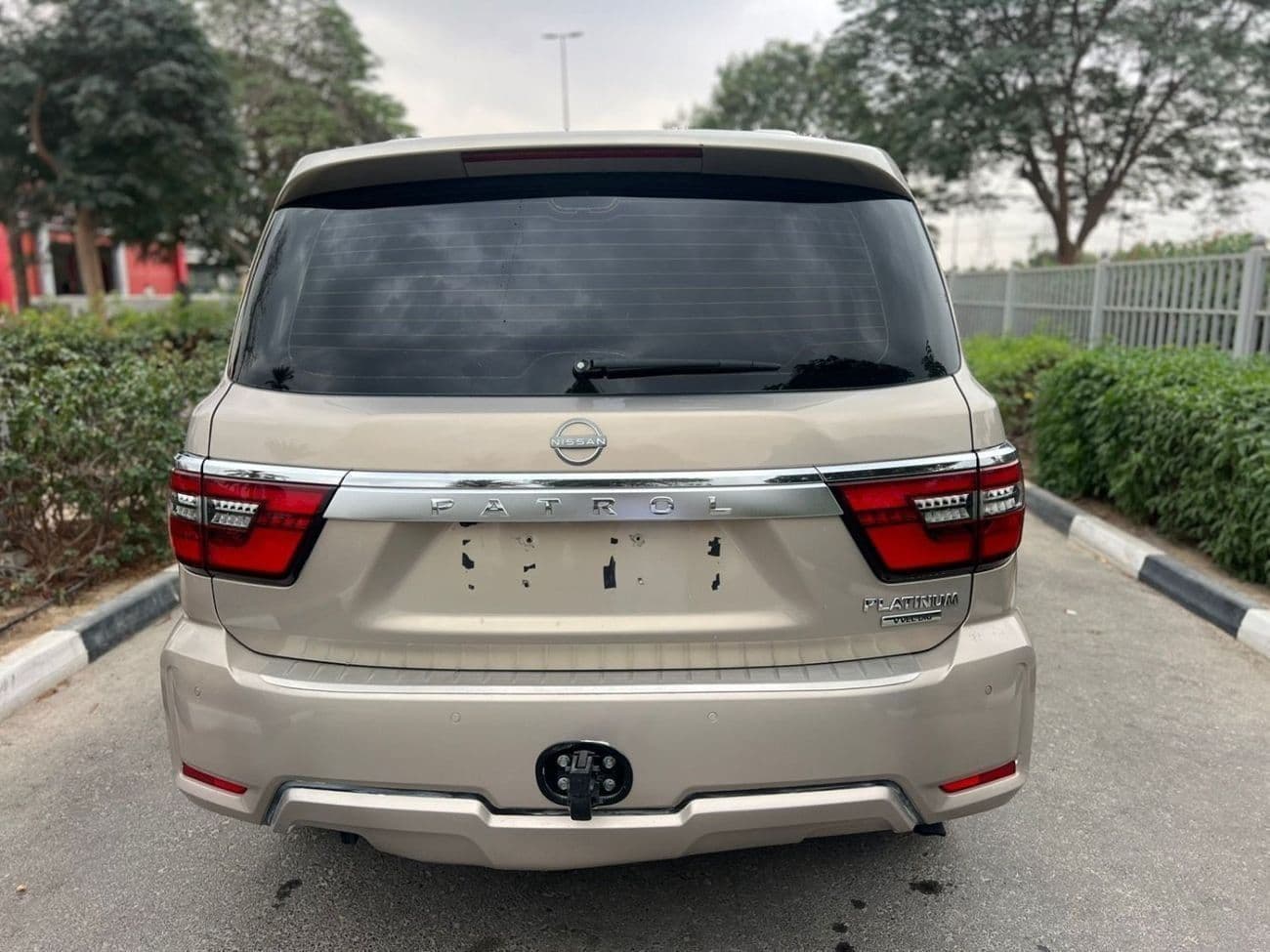 2021 Nissan Patrol LE PLATINUM thumbnail 5