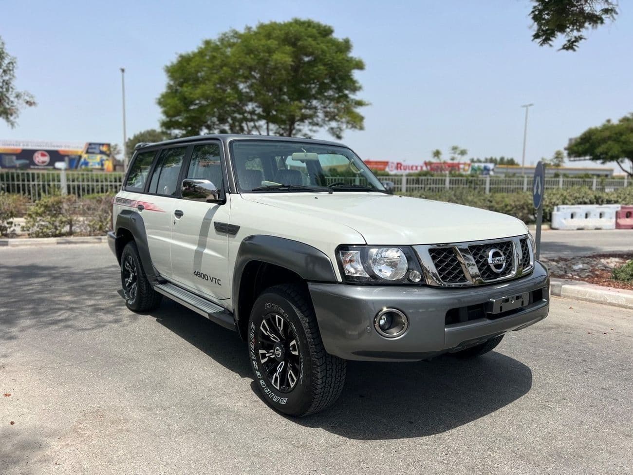 2024 Nissan Patrol SUPER SAFARI thumbnail 2