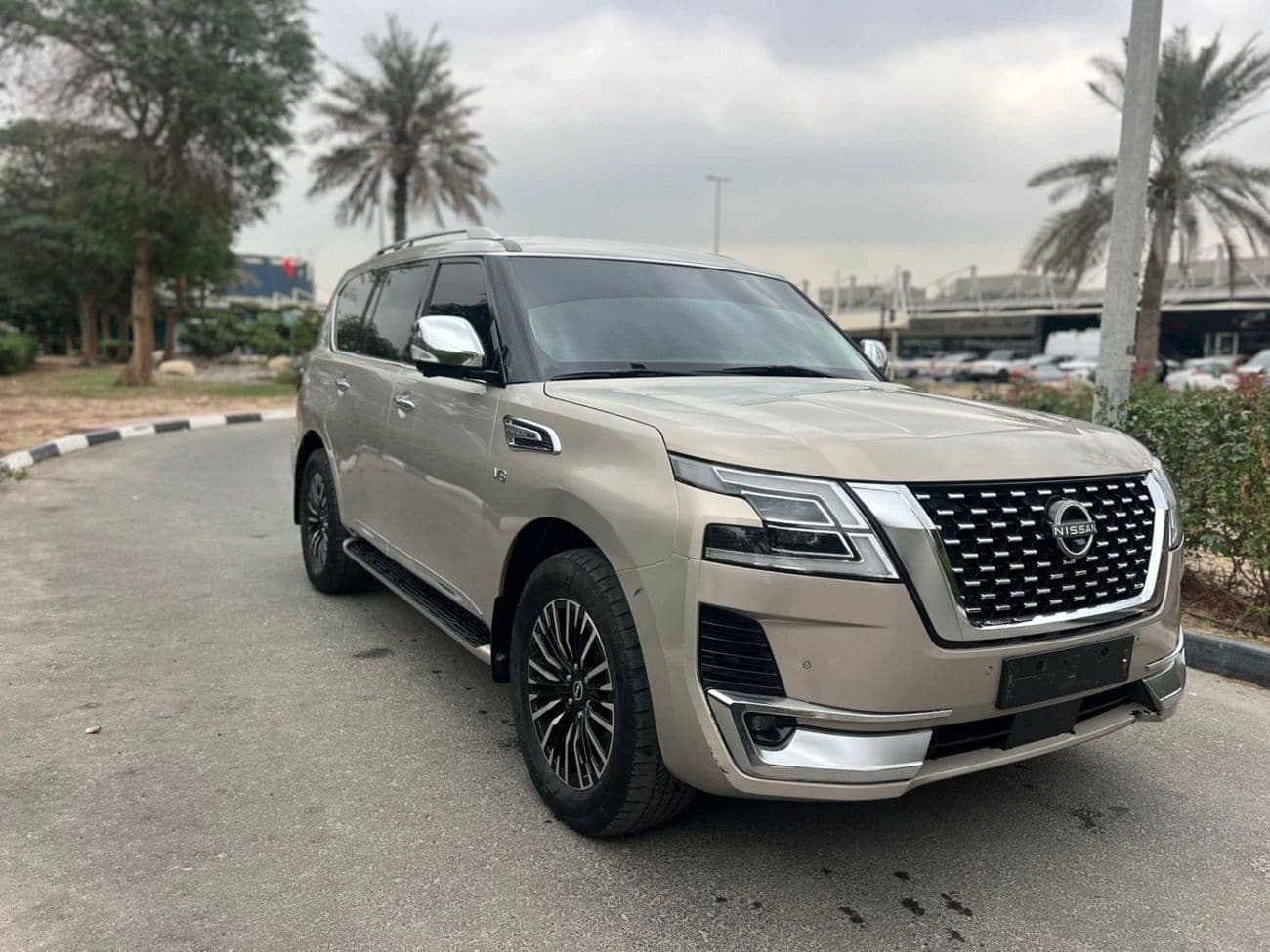 2021 Nissan Patrol LE PLATINUM thumbnail 2