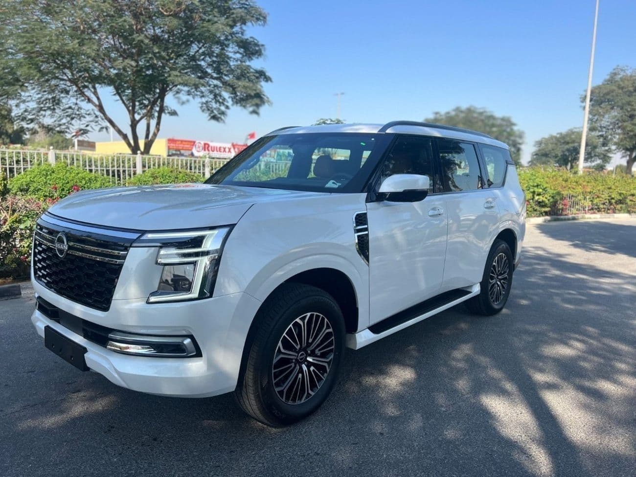 2026 Nissan Patrol SE PLATINUM CITY thumbnail 3