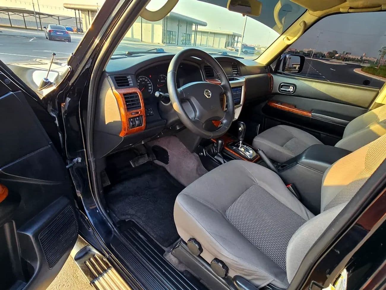 2012 Nissan Patrol HT SAFARI thumbnail 8