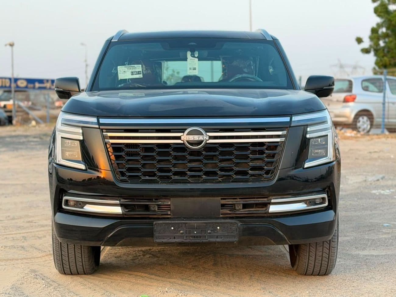 2026 Nissan Patrol LE TITANIUM thumbnail 2