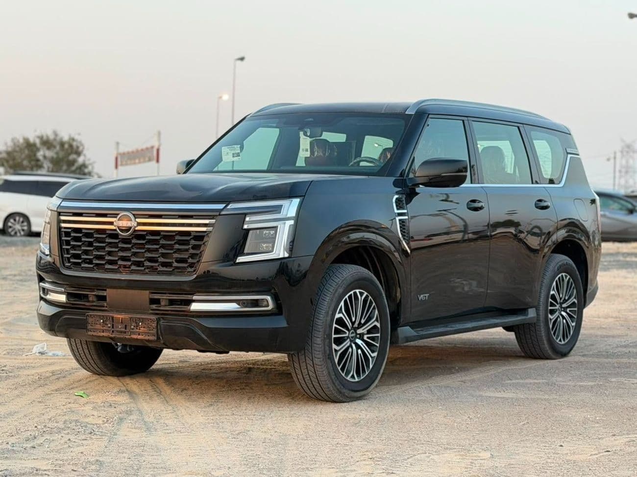 2026 Nissan Patrol LE TITANIUM thumbnail 3
