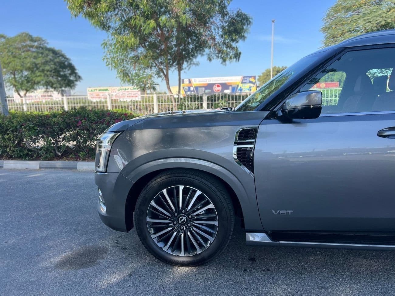 2026 Nissan Patrol LE PLATINUM CITY thumbnail 5
