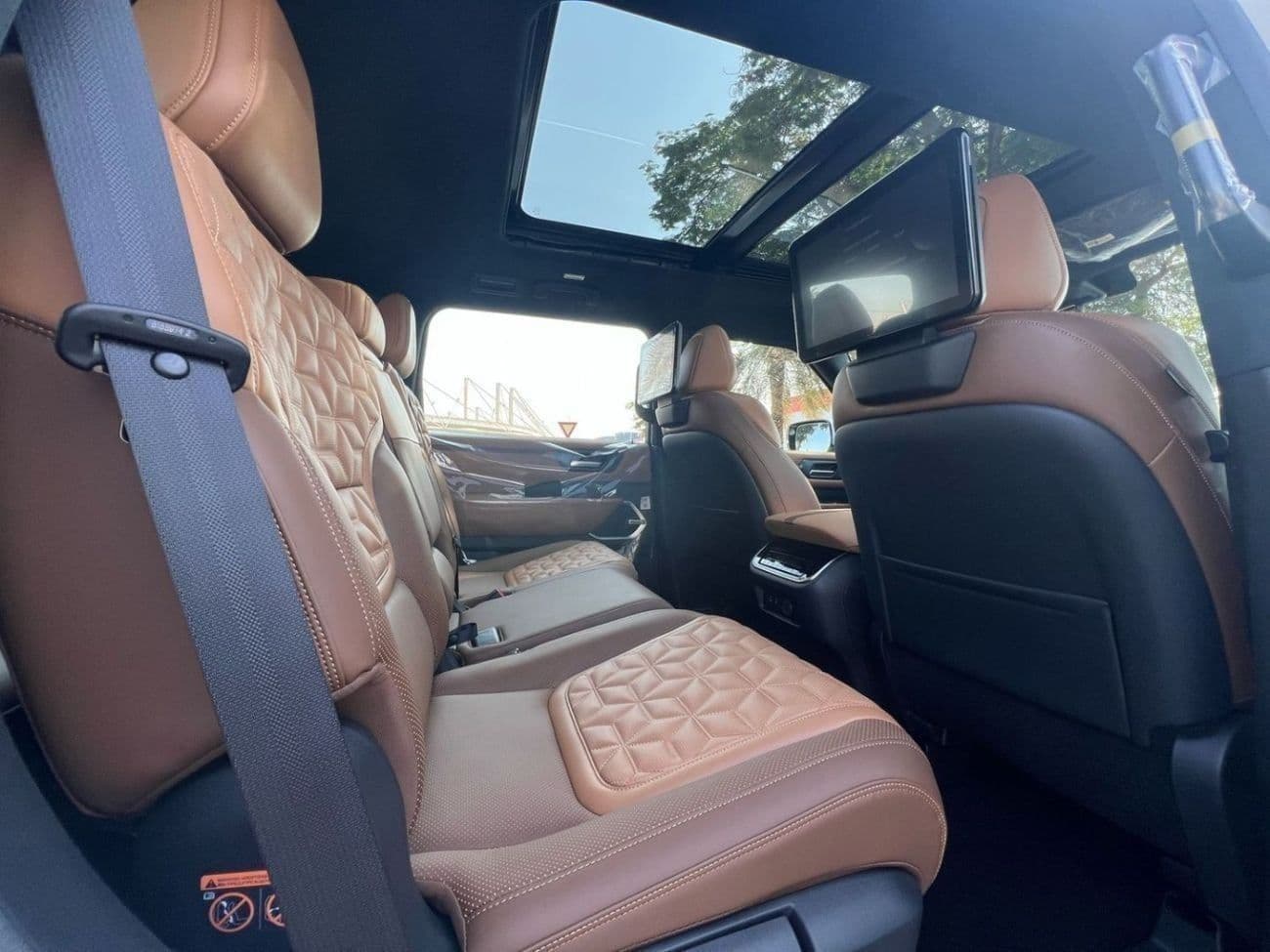 2026 Nissan Patrol SE PLATINUM CITY thumbnail 8