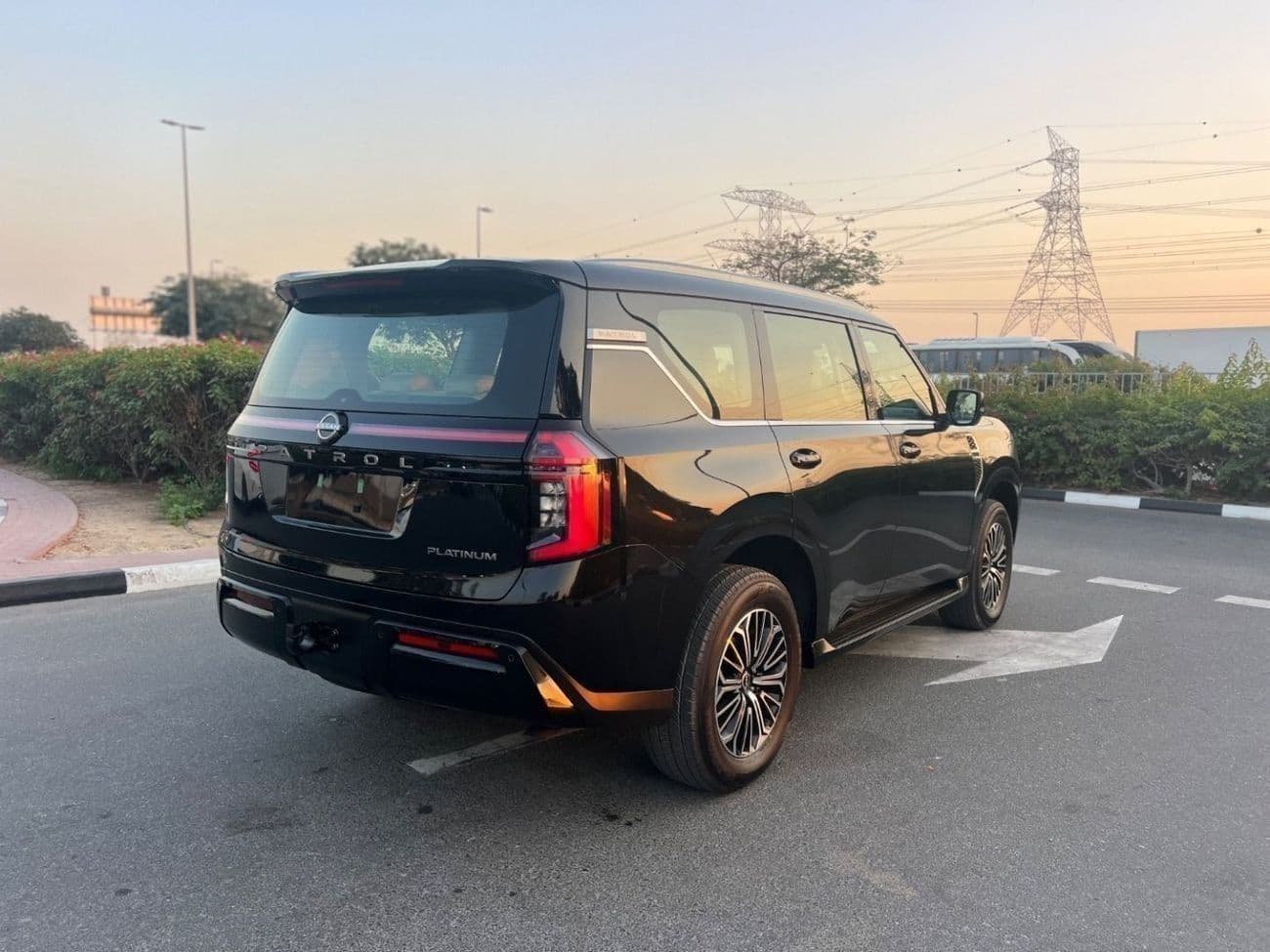 2026 Nissan Patrol SE PLATINUM CITY thumbnail 3