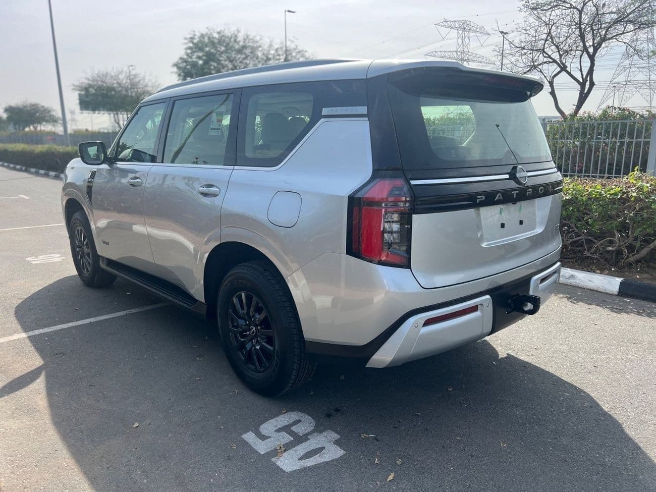 2026 Nissan Patrol LE T2 thumbnail 4
