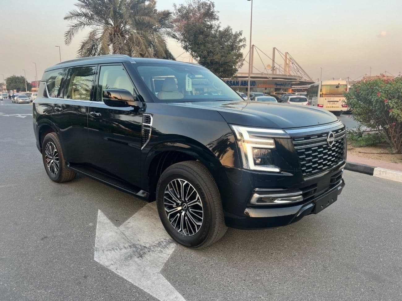 2026 Nissan Patrol SE PLATINUM CITY thumbnail 2