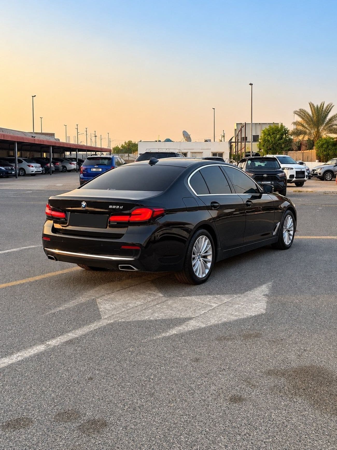 2022 BMW 520i BMW 523d Luxury Line 2022 DIESEL thumbnail 4