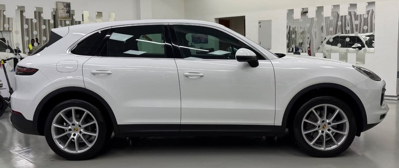 2018 Porsche Cayenne STANDARD thumbnail 5