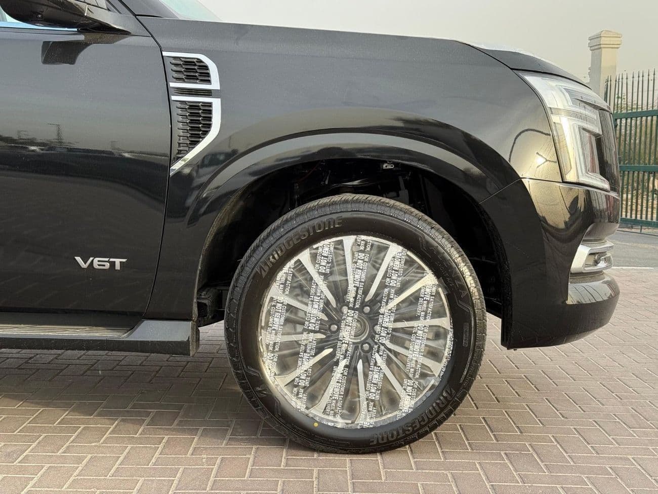 2026 Nissan Patrol LE PLATINUM CITY thumbnail 4