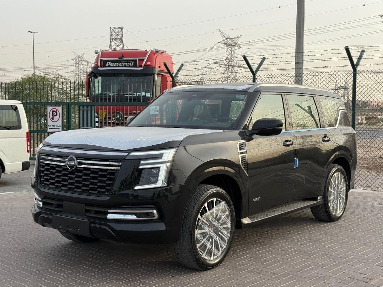 2026 Nissan Patrol LE PLATINUM CITY thumbnail 2
