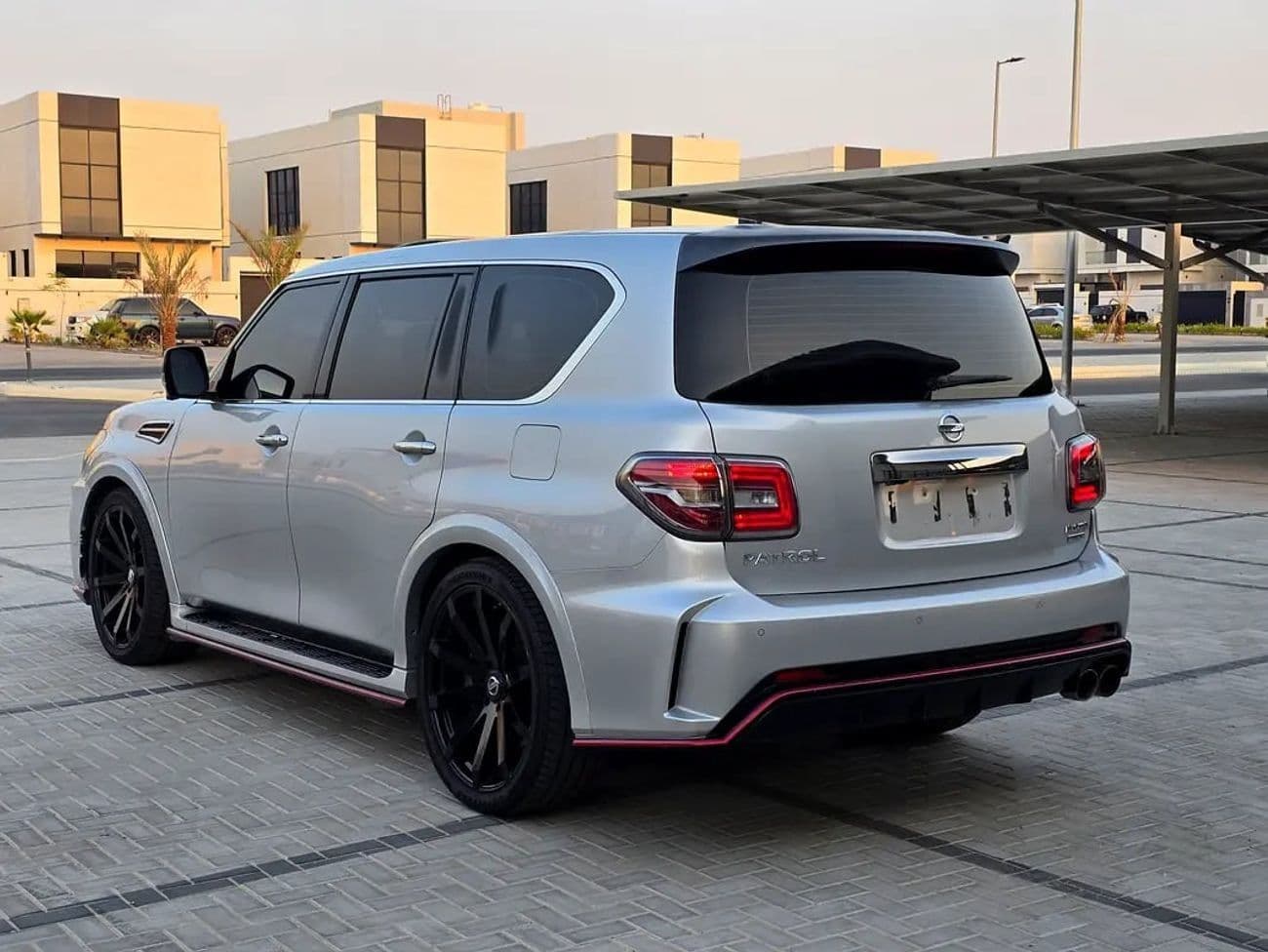 2014 Nissan Patrol thumbnail 5