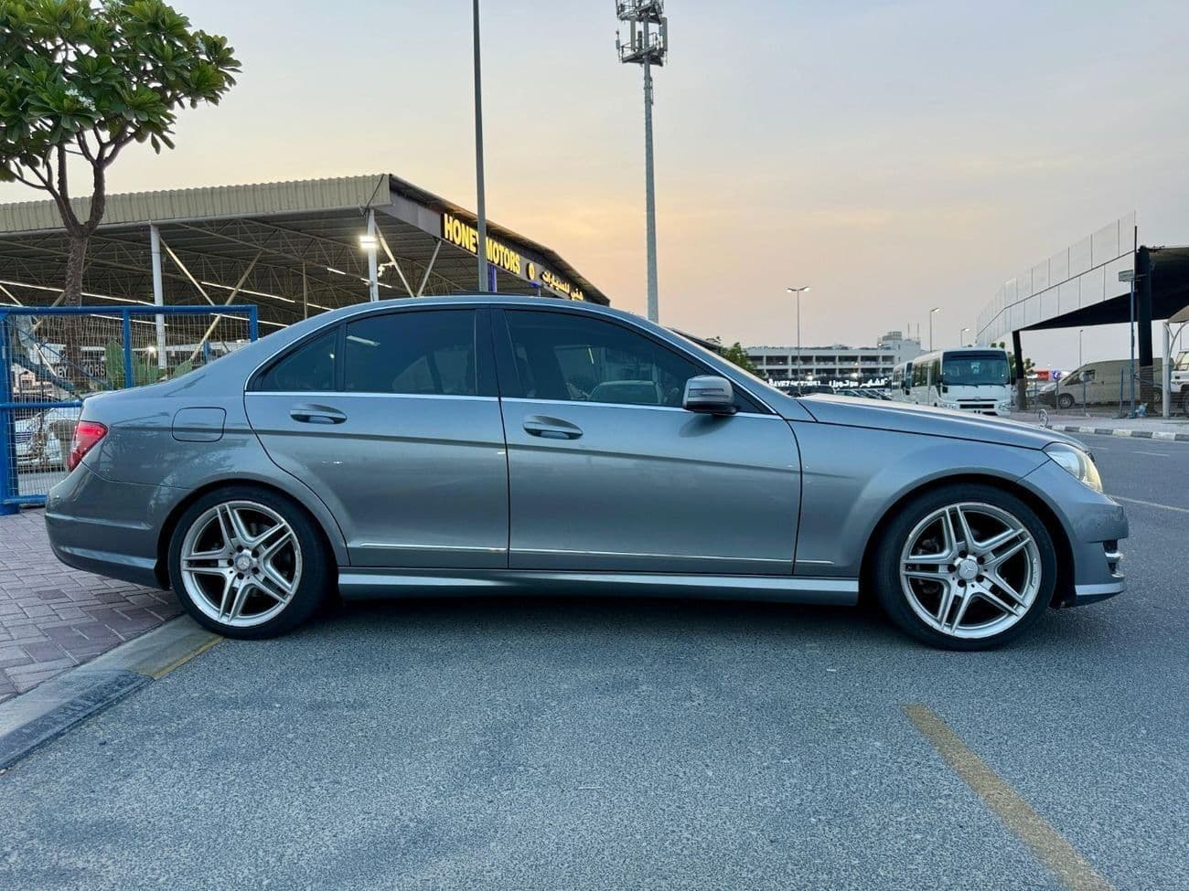 2013 Mercedes Benz C200 AVANTGARDE SPORTS thumbnail 6