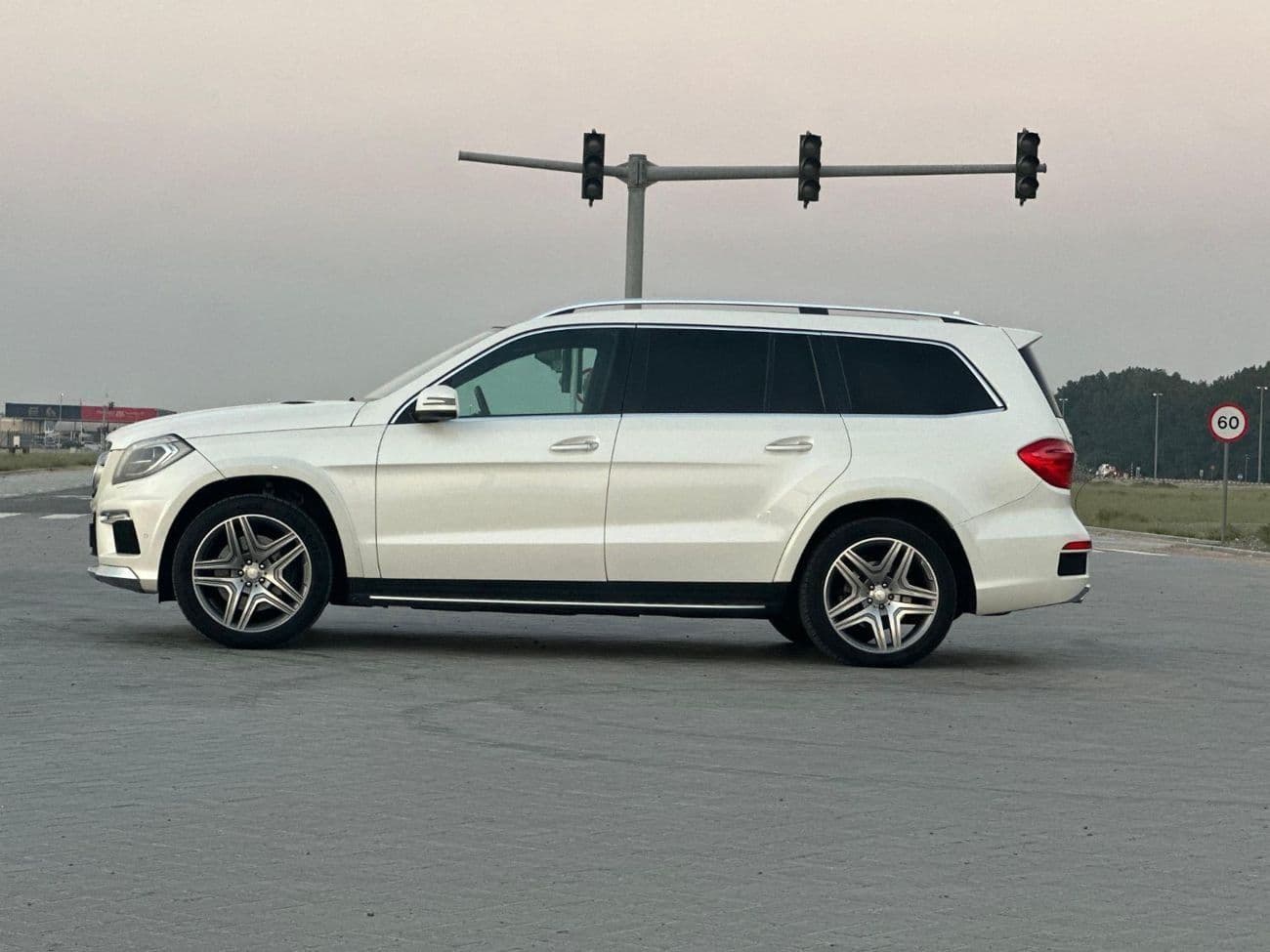 2014 Mercedes Benz GL500 STANDARD thumbnail 6