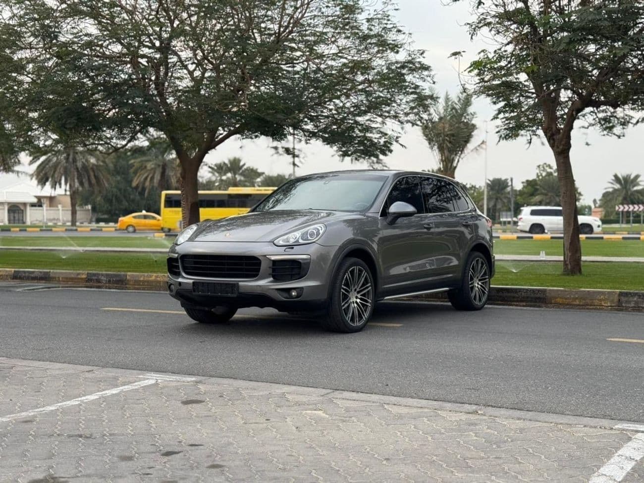 2016 Porsche Cayenne STANDARD