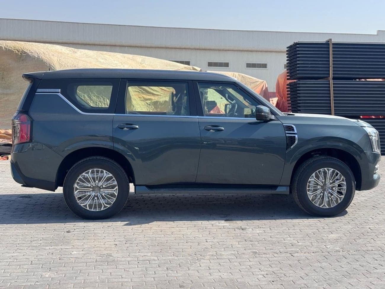2026 Nissan Patrol SE PLATINUM CITY thumbnail 3