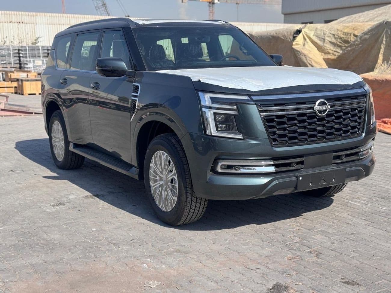 2026 Nissan Patrol SE PLATINUM CITY thumbnail 2