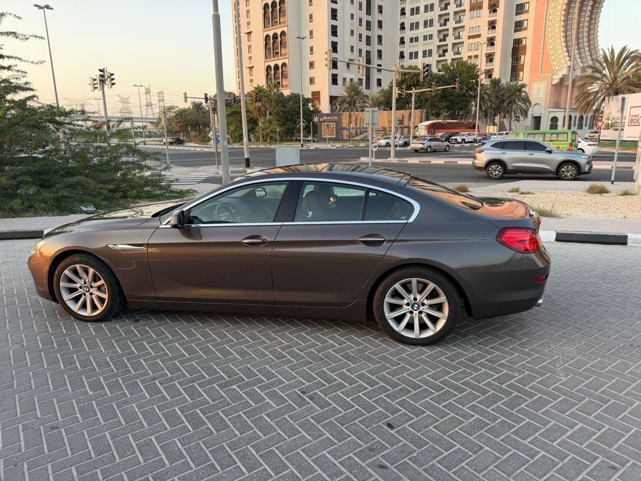 2015 BMW 640i STANDARD thumbnail 3