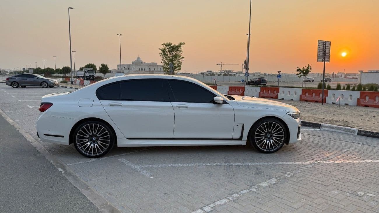 2021 BMW 740Li M SPORT PACK thumbnail 4