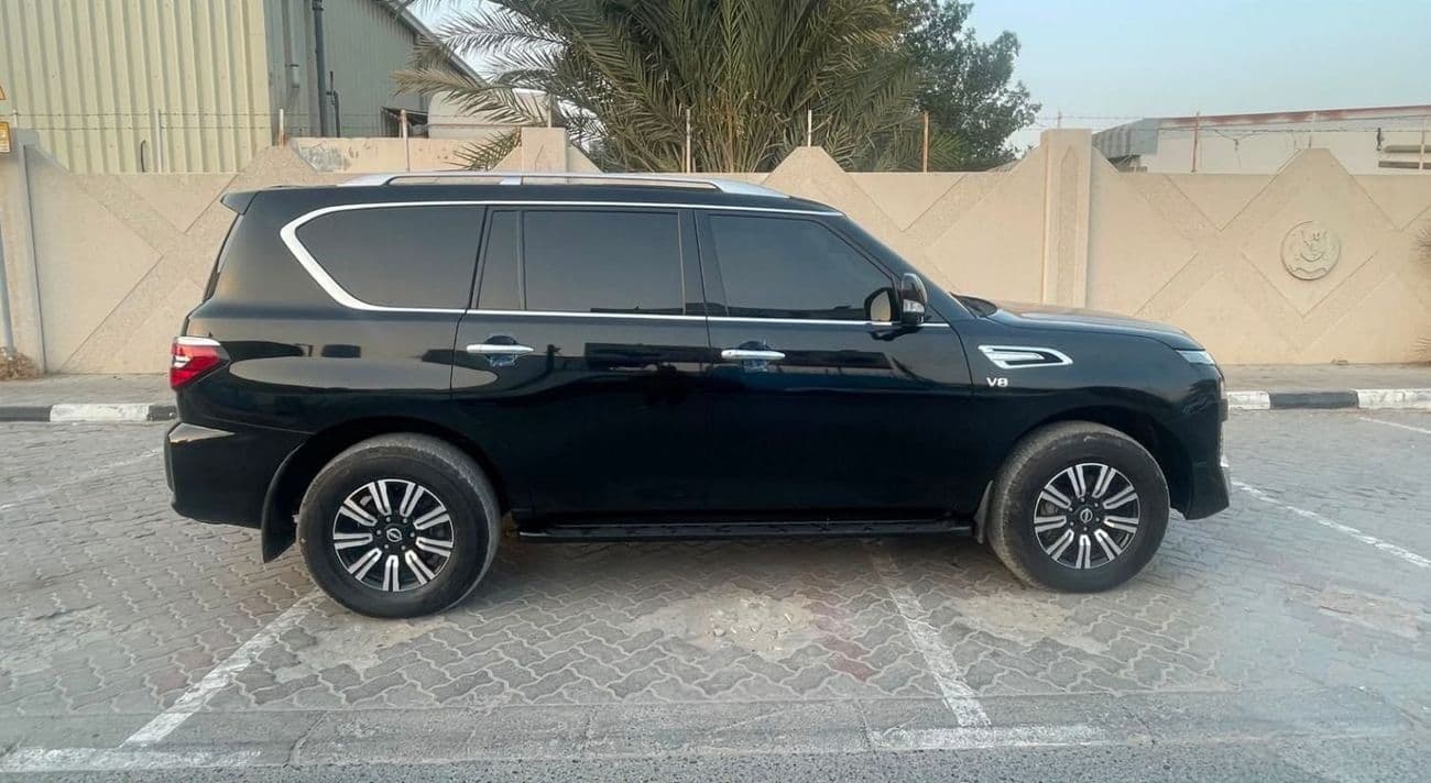 2023 Nissan Patrol LE T2 thumbnail 8