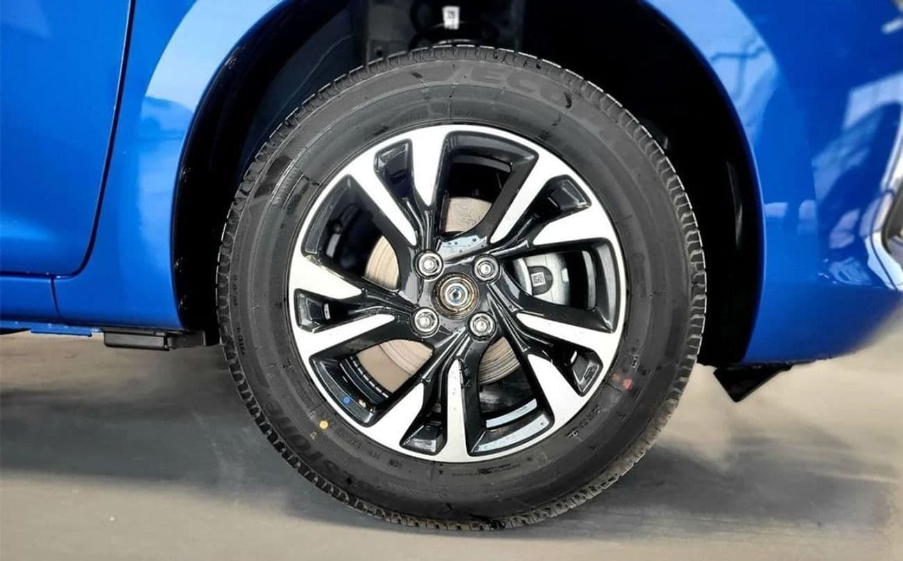 2026 Suzuki Swift GLX thumbnail 5